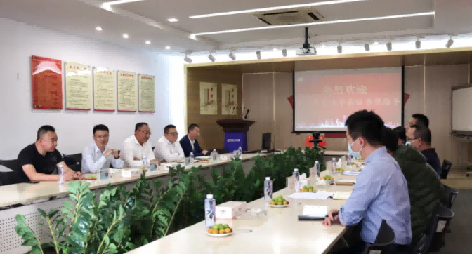 东莞市工信局与镇经发局领导莅临EBpay参观指导